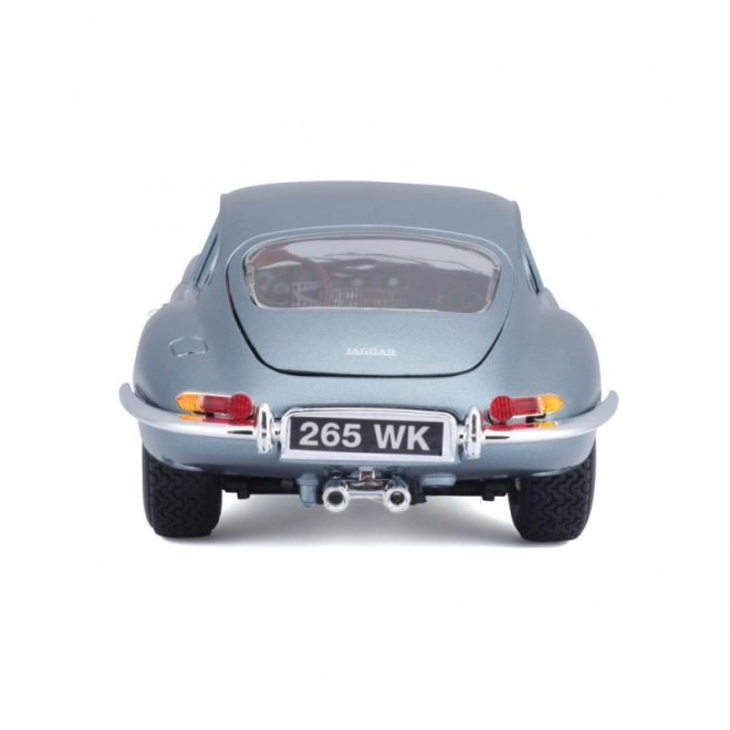 Bburago 1:18 Jaguar E Coupe Metalic Silver Blue