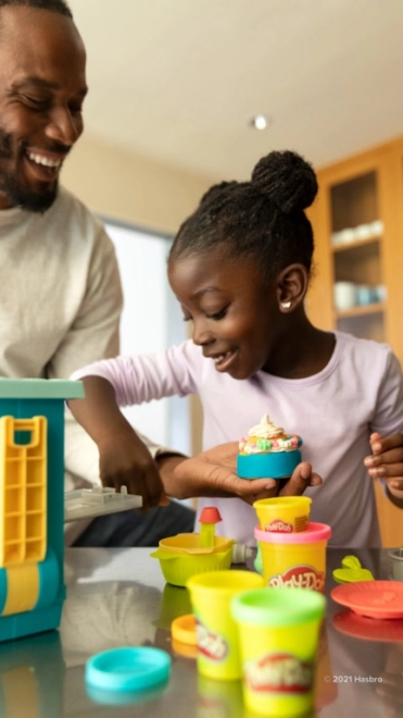 PLAY-DOH HRACÍ SADA NA TVORBU DORTŮ