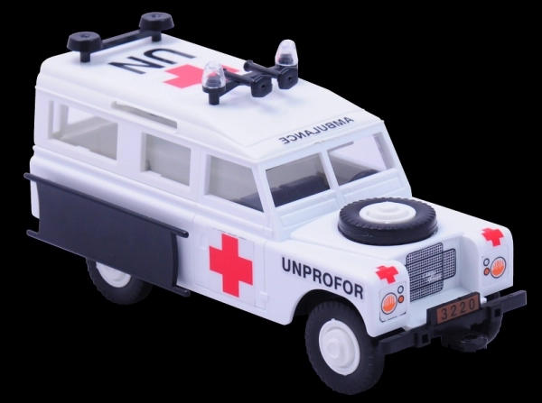 Stavebnice Monti System MS 35 Unprofor Ambulance Land Rover 1:35 v krabici 22x15x6cm