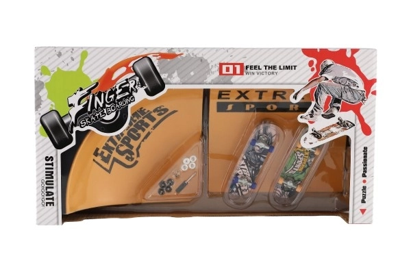 Skateboard prstový šroubovací 2ks plast 10cm s rampou s doplňky 2 barvy v krabičce 35x9x18cm