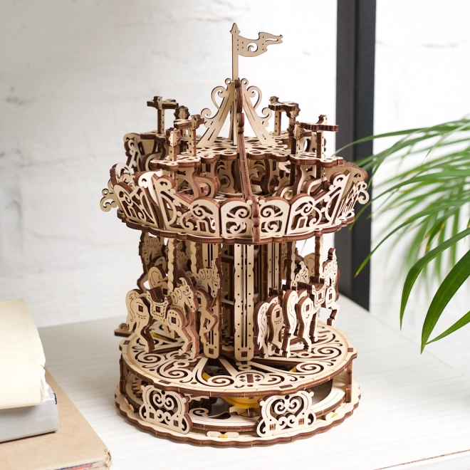 Ugears 3D puzzle - Kolotoč 305 dílků