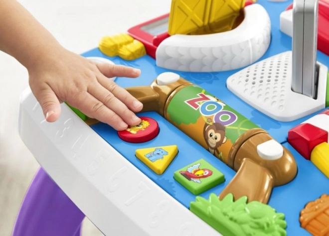 Pejskův stoleček Smart Stages od Fisher-Price