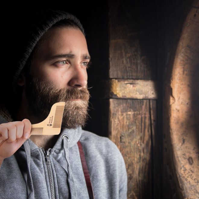 Dřevěný hřeben na vousy a knír - Beard & mustache - 2ks