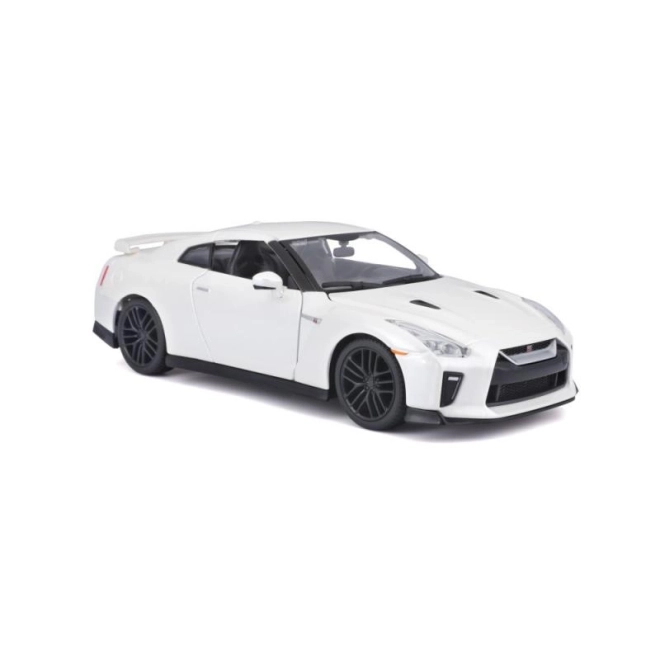 Bburago 1:24 Nissan GT-R Metallic 18-21082 – Bílý