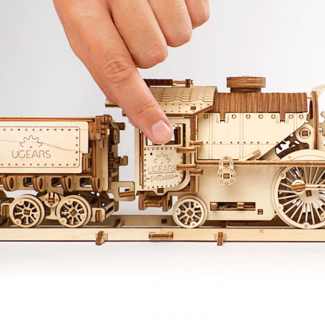 Ugears 3D puzzle - Lokomotiva V-express s vagónem 538 dílků