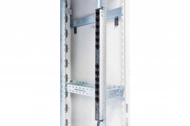 Napájecí lišta PDU 19" RACK, 12x zásuvka Schuko, 2x 2m zástrčka Unischuko, 16A, ochrana proti přetížení, hliníkový profil