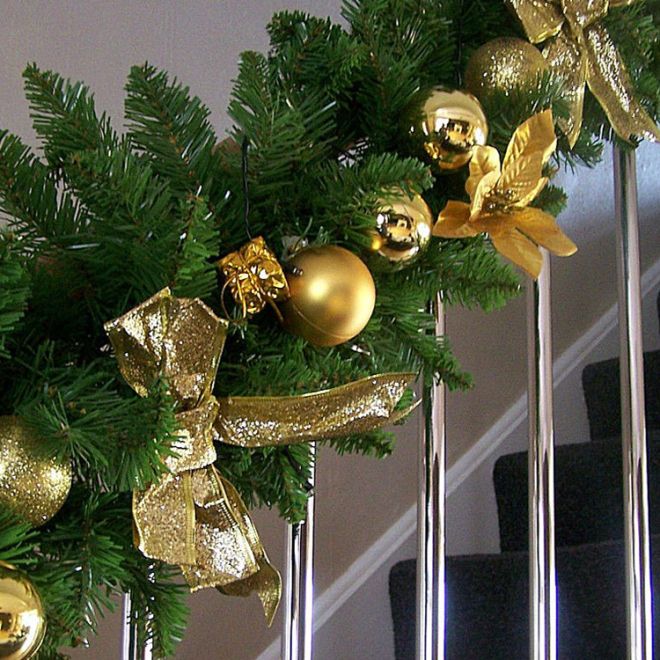Dekorativní girlanda na vánoční stromek 280cm