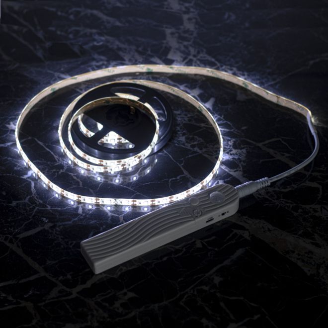 LED pásek s detektorem pohybu napájený baterií USB 2M studená bílá