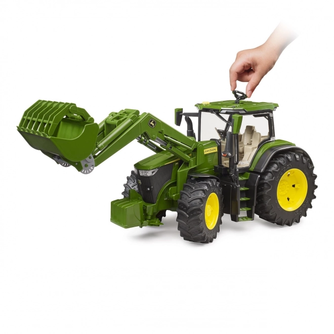 Bruder Traktor John Deere 7R 350 s čelním nakladačem