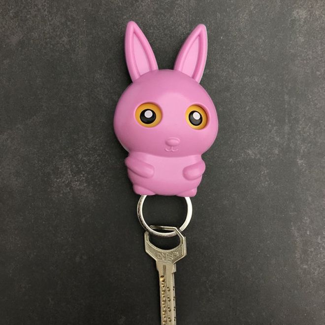 Přívěsek na klíče - růžový králík