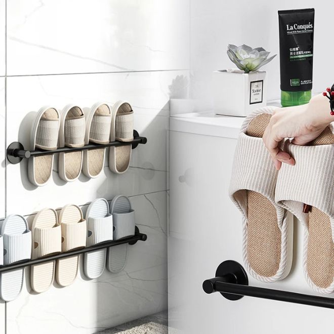 Nástěnný držák ručníků v koupelně na pantofle