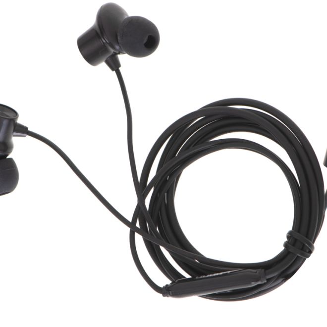Černá drátová sluchátka do uší s mikrofonem typ c EP42