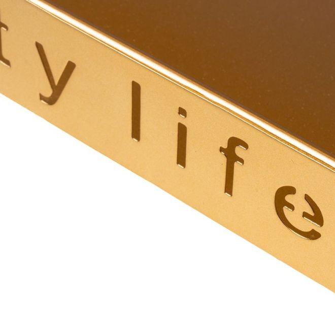 Kovový dvoupatrový regál ve stylu LOFT na kosmetiku BEAUTY LIFE - zlatý