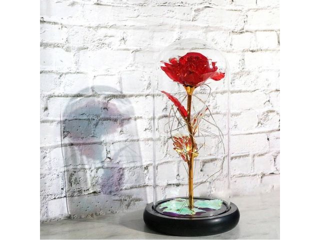 Valentýnská svítící růže ve skle