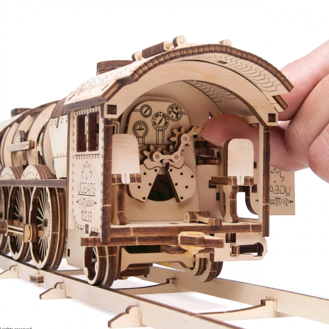 Ugears 3D puzzle - Lokomotiva V-express s vagónem 538 dílků